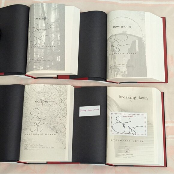 Signed The Twilight Saga Collection by Stephenie Meyer First Edition 1st Print - Picture 4 of 12